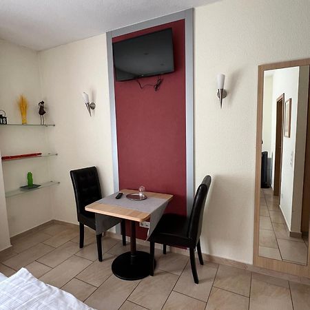 Hotel Pfaelzer Hof Enkenbach-Alsenborn エクステリア 写真