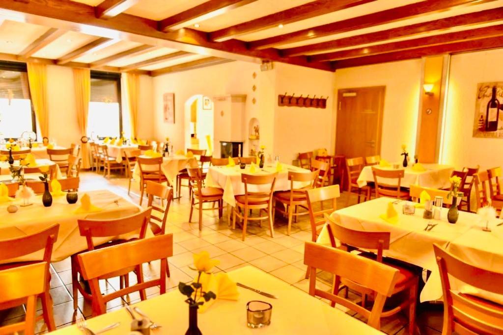 Hotel Pfaelzer Hof Enkenbach-Alsenborn エクステリア 写真